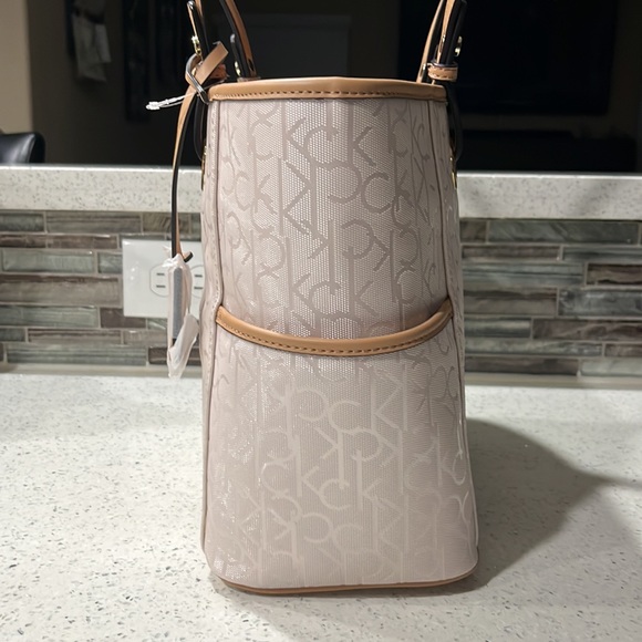 New Calvin Klein Monogram Tote - Picture 5 of 14